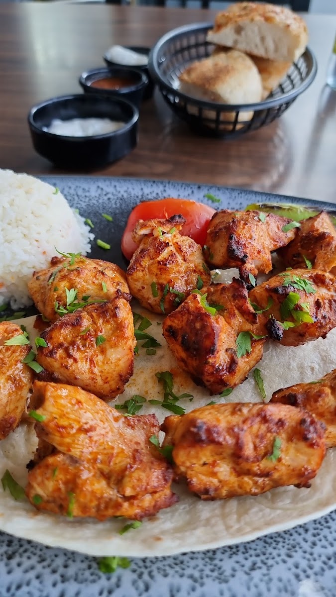 Duman Turkish Mediterranean Grill Bar-10