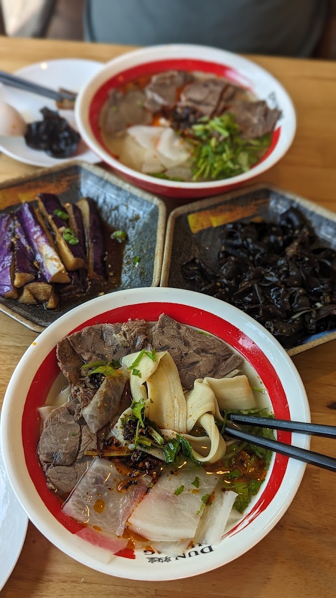 Dun Huang Beef Noodles 敦煌兰州拉面-5
