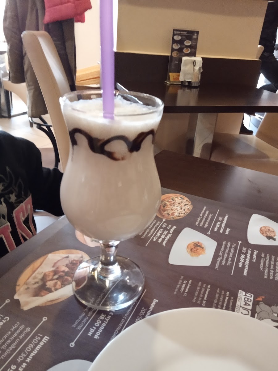 Dva Gusya Pizza-10