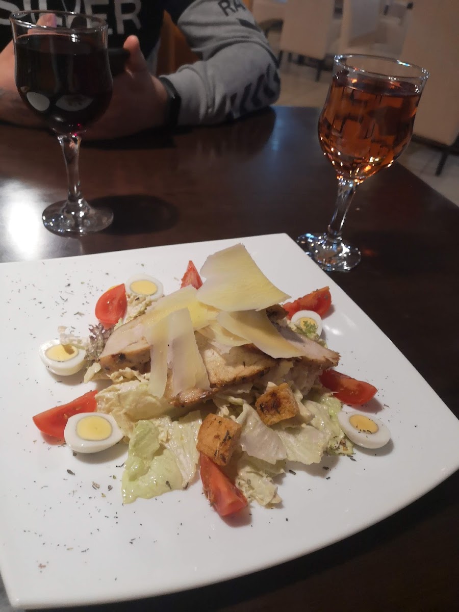 Dva Gusya Pizza-7
