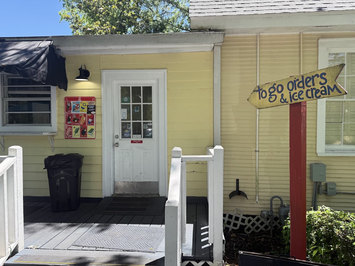 East Shore Cafe