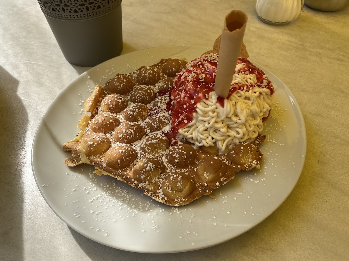 Eiscafe, Pizzeria & Feinkost Mamma Mia-7