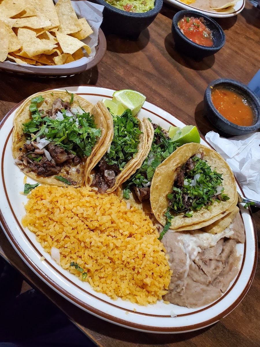 El Amigo Restaurant-6