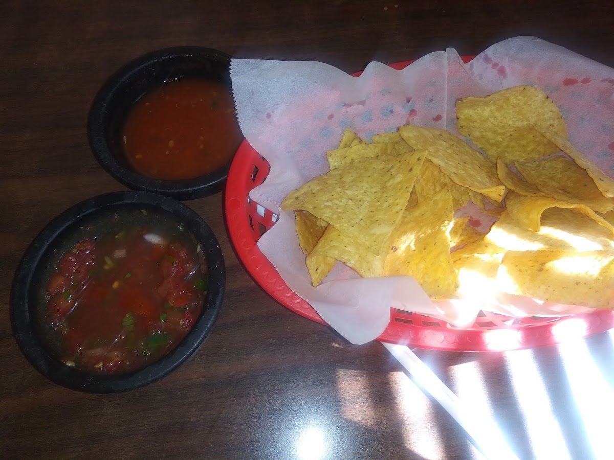 El Amigo Restaurant-9