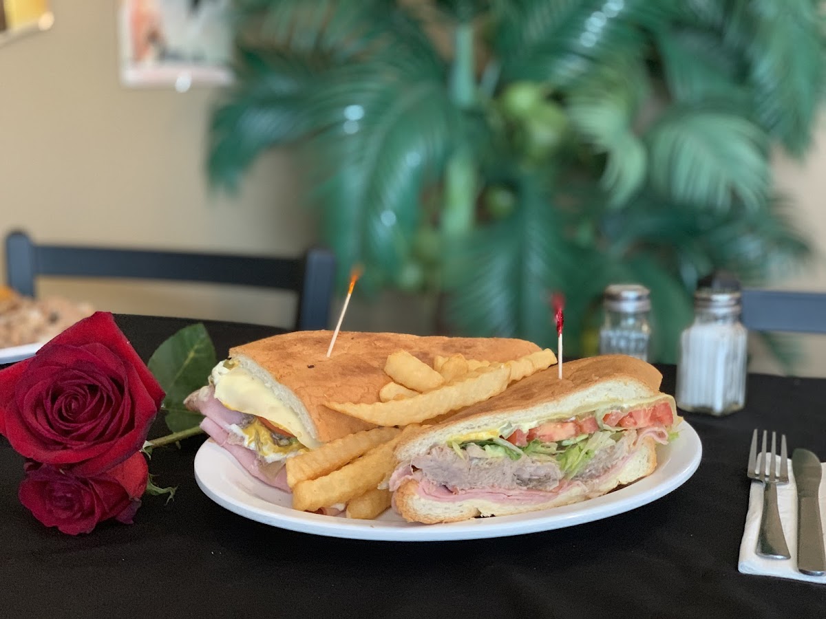 El Bohio Cuban Cuisine-2