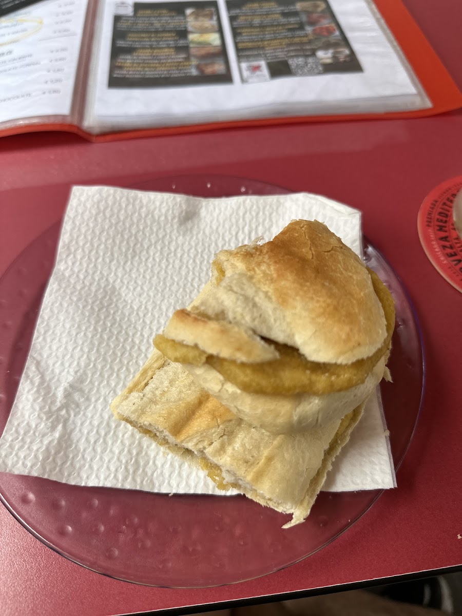 El Cinco- Cafeteria Y Comida Casera-6