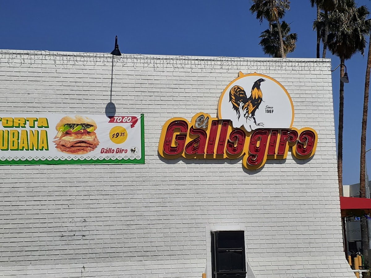 El Gallo Giro