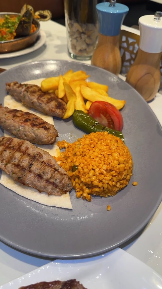 El Kasaba Restaurant & Lounge-2
