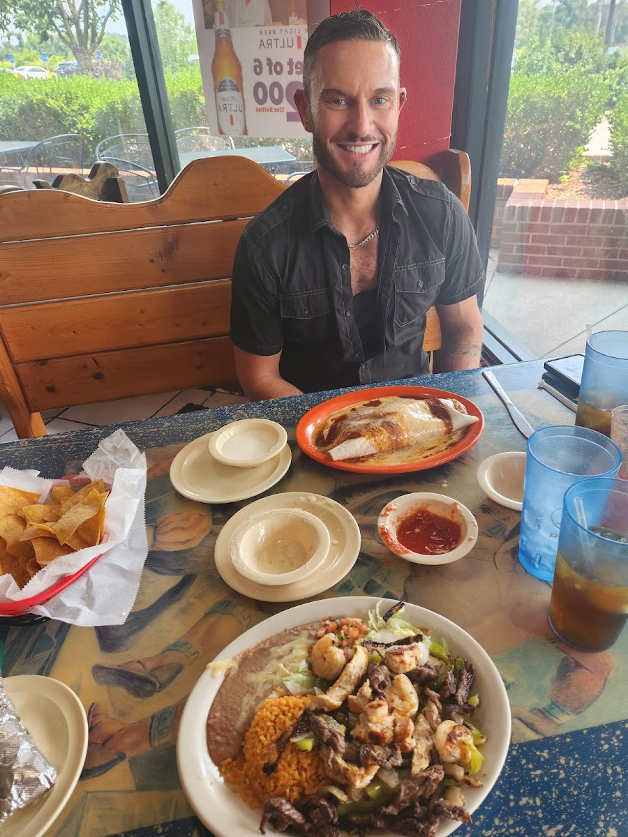El Maguey Mexican Restaurant-7