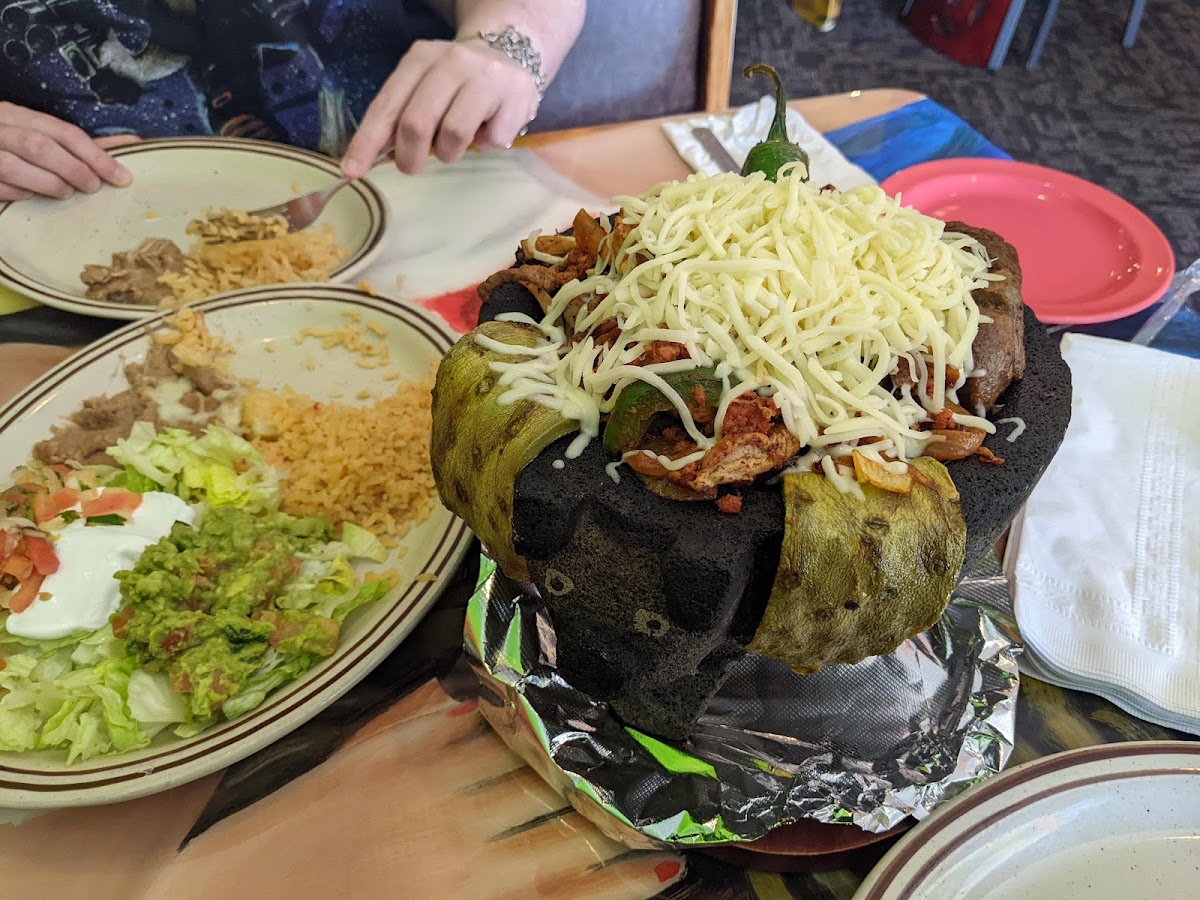 El Mariachi Mexican Grill 2-8