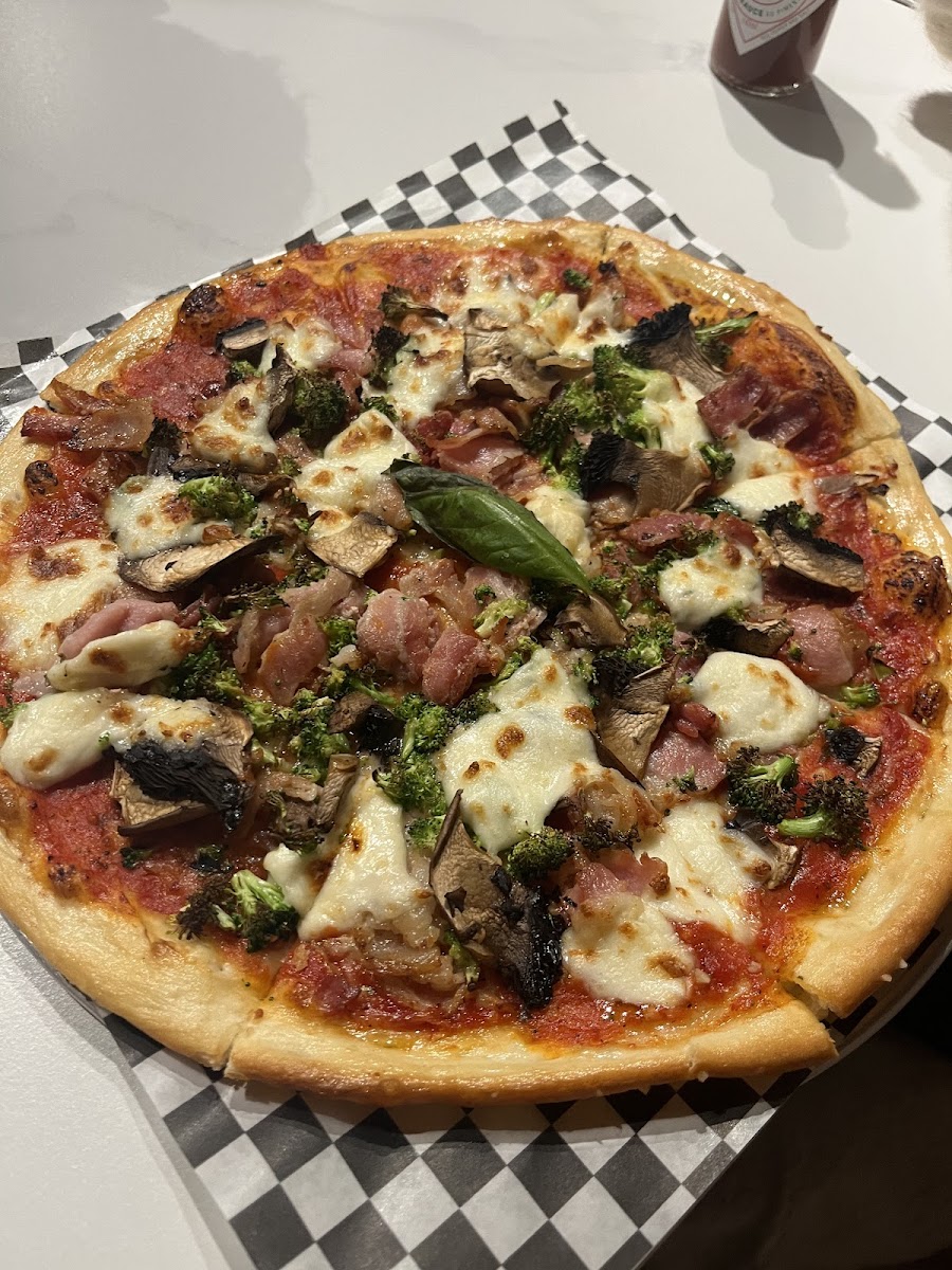El Pizzeria-2