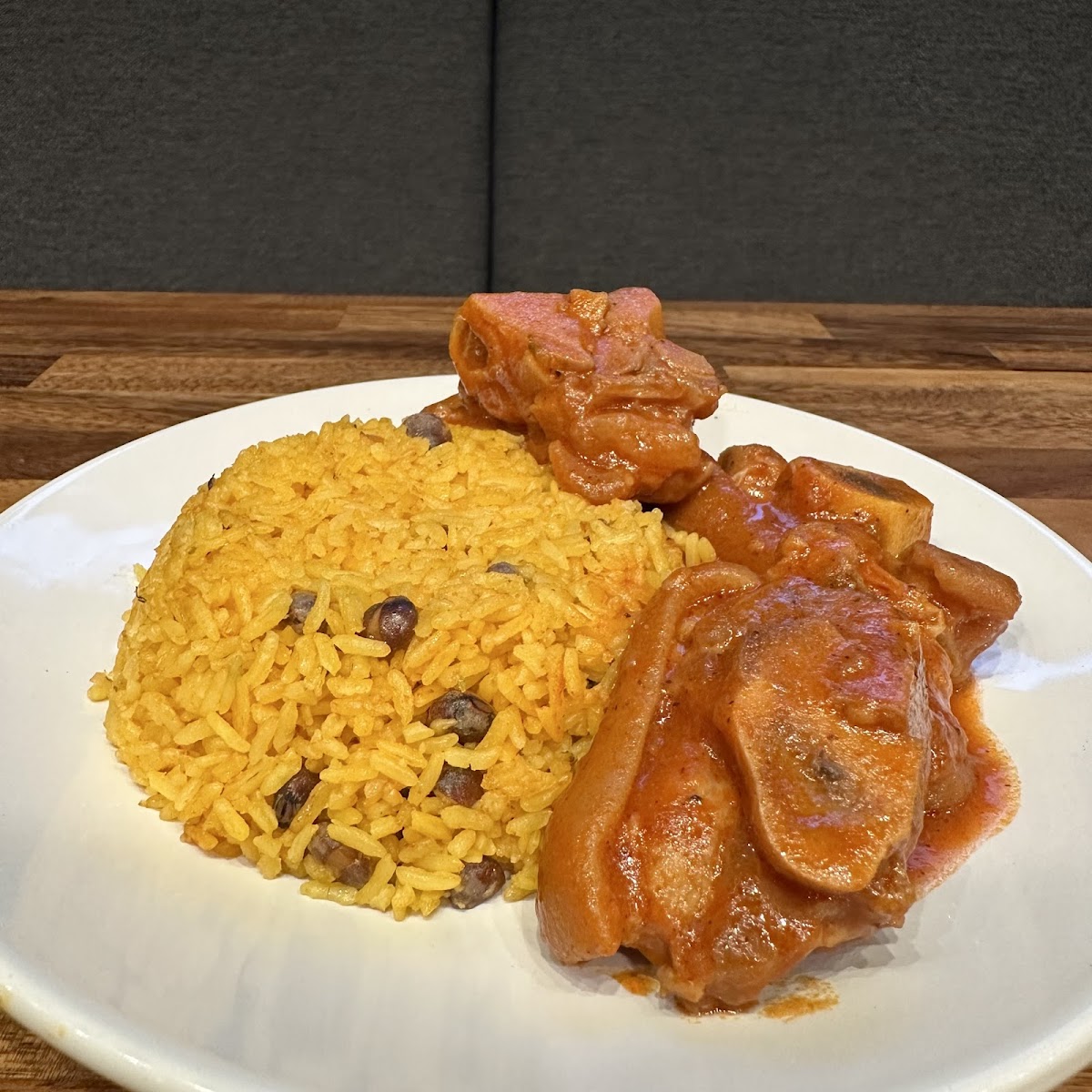 El Pollo Restaurant & Bar-9