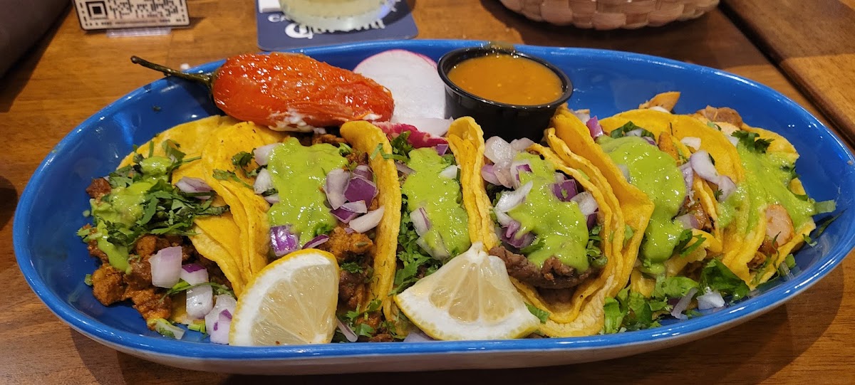 El Puesto Cocina Y Cantina-10