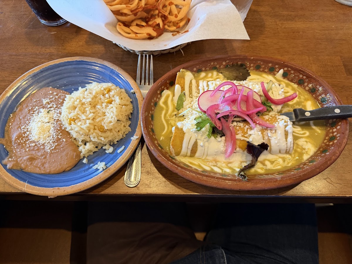 El Puesto Cocina Y Cantina-4