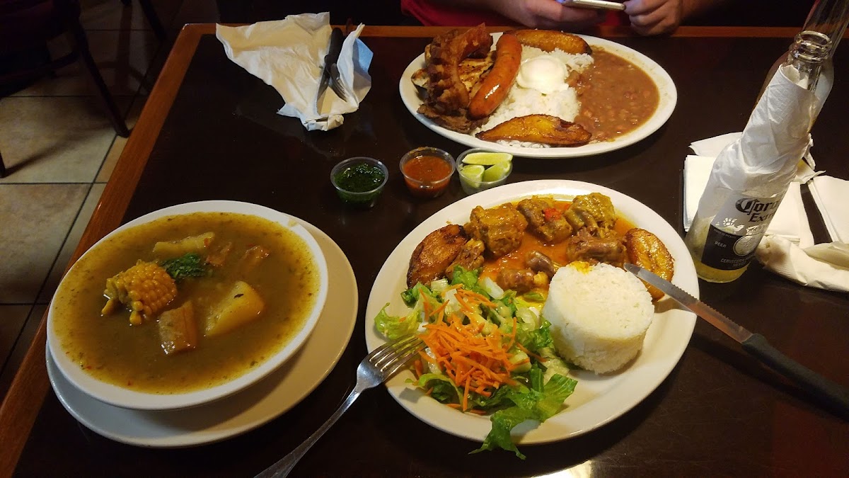El Rinconcito Colombiano 1-6