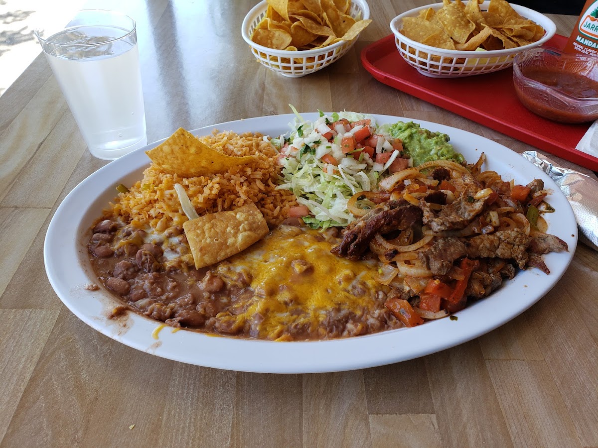 El Sol Restaurant & Catering-4