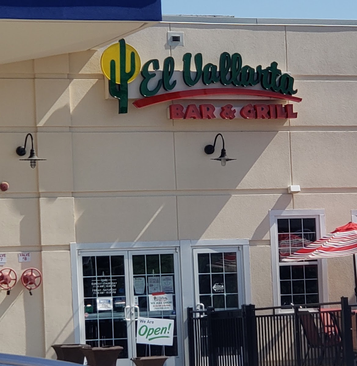 El Vallarta Bar & Grill