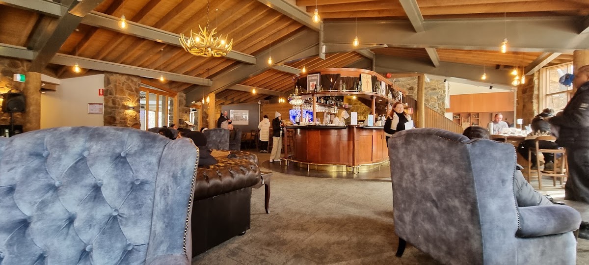 Elements Bar & Dining