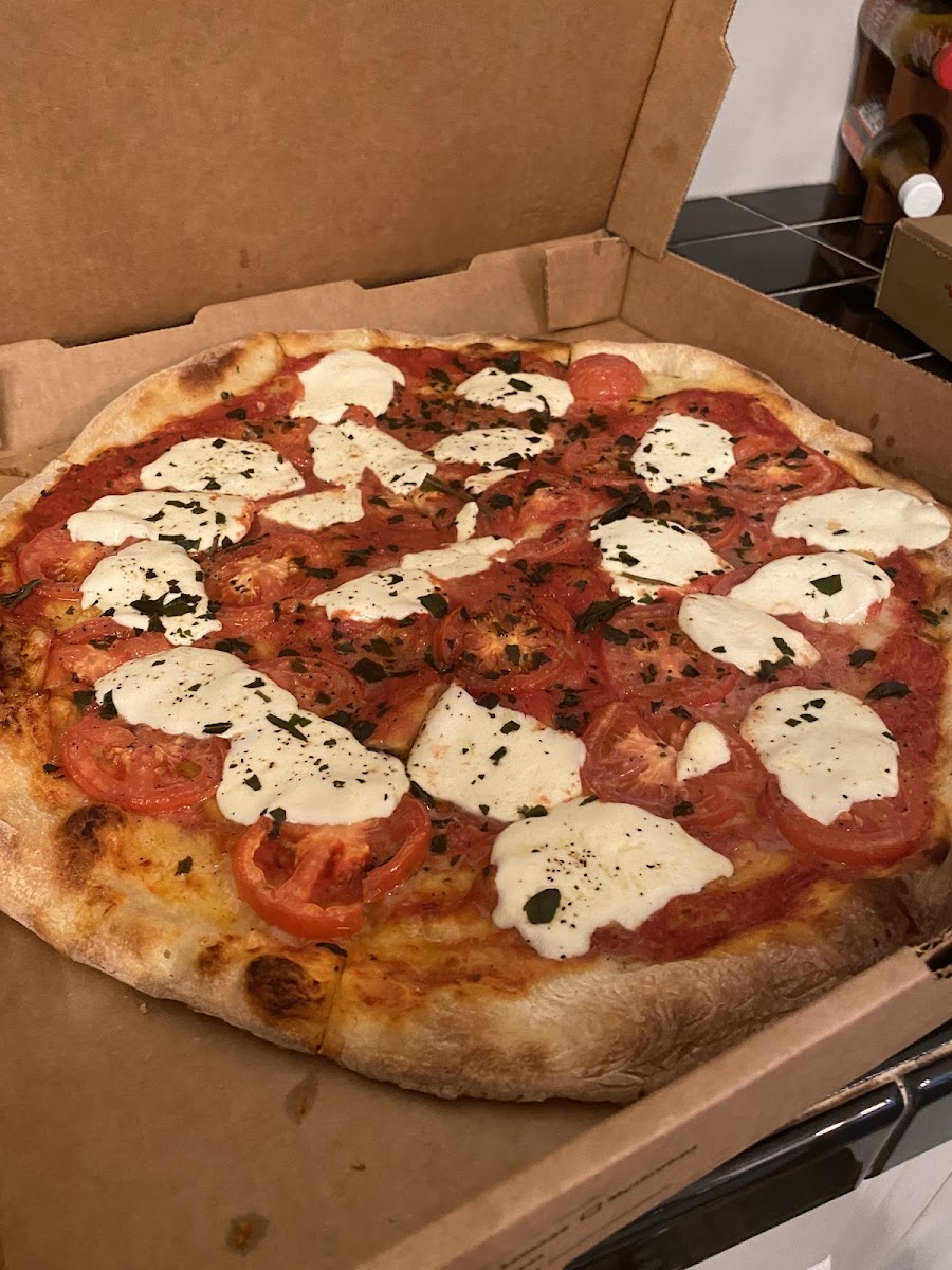 Elizabeth's Italian Restaurant Pizzeria-7
