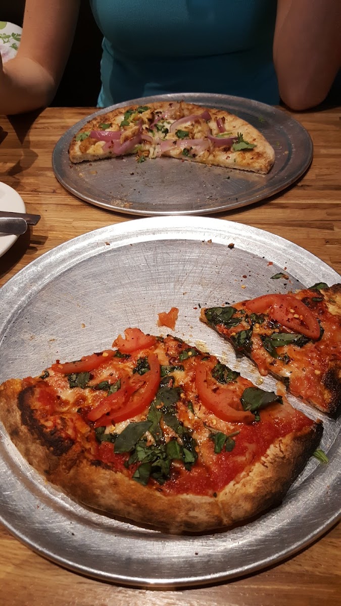 Elliot's Wood Fired Kitchen & Tap-10