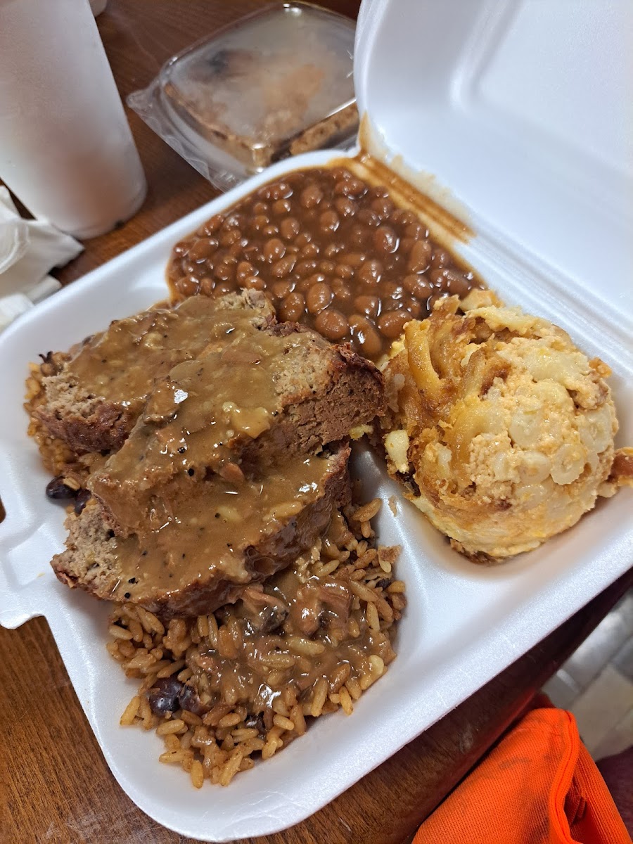 Eloise & Earnestine Soul Food-5
