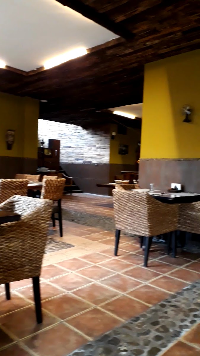Emarat Restaurant-2