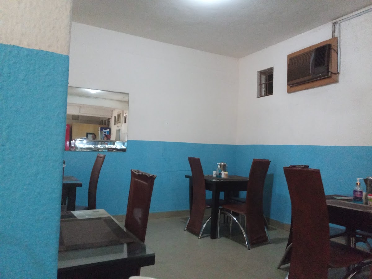 Emmy Kitchen Restaurant & Bar (Calabar Kitchen)-4