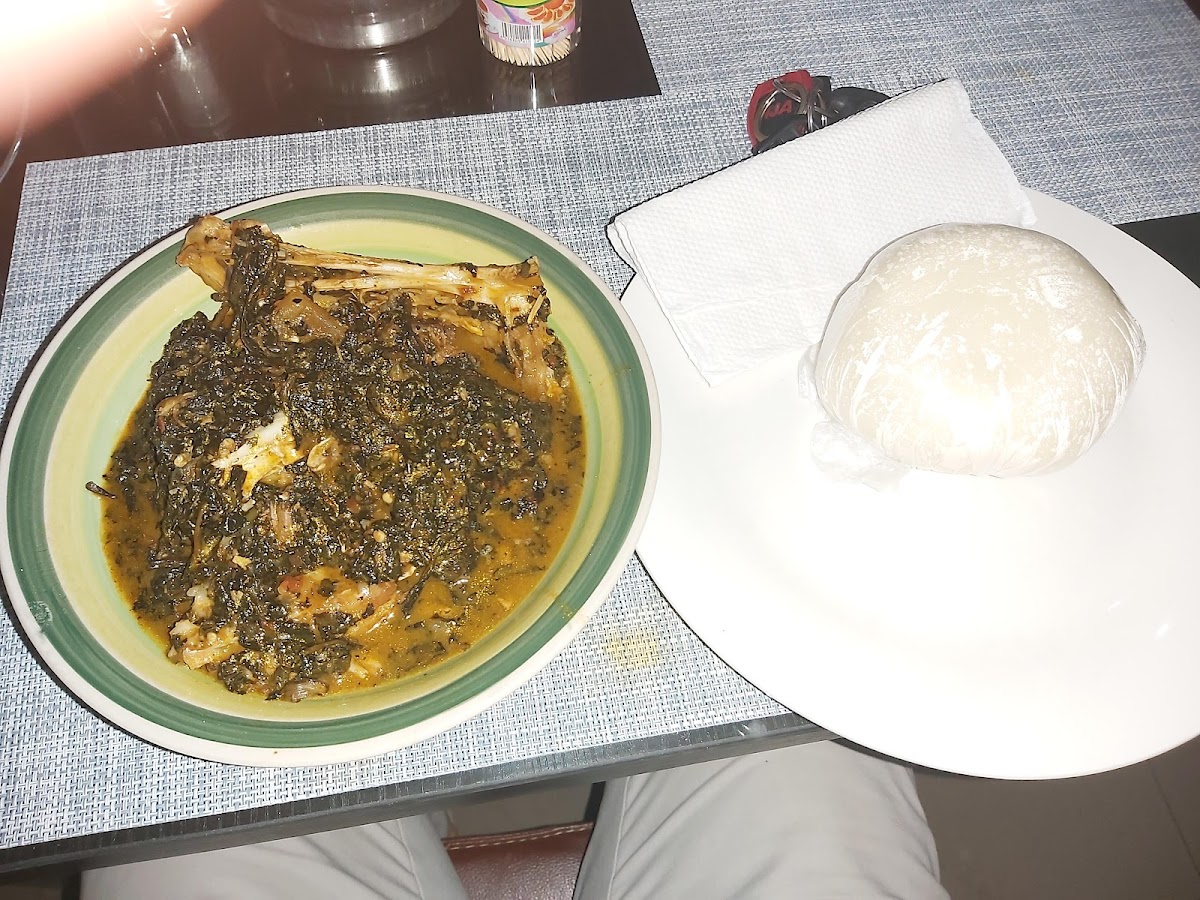 Emmy Kitchen Restaurant & Bar (Calabar Kitchen)-6