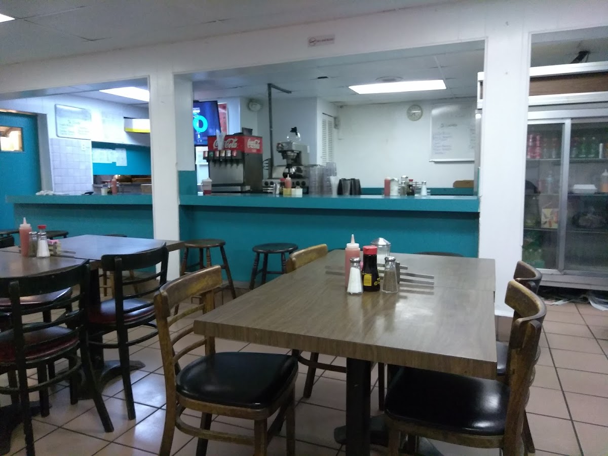 Em's Restaurant-3
