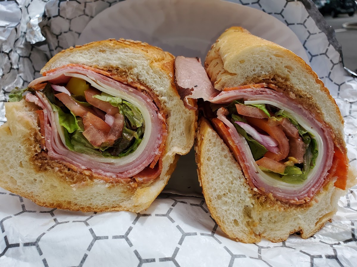 Enzo's Pizza And Deli-4