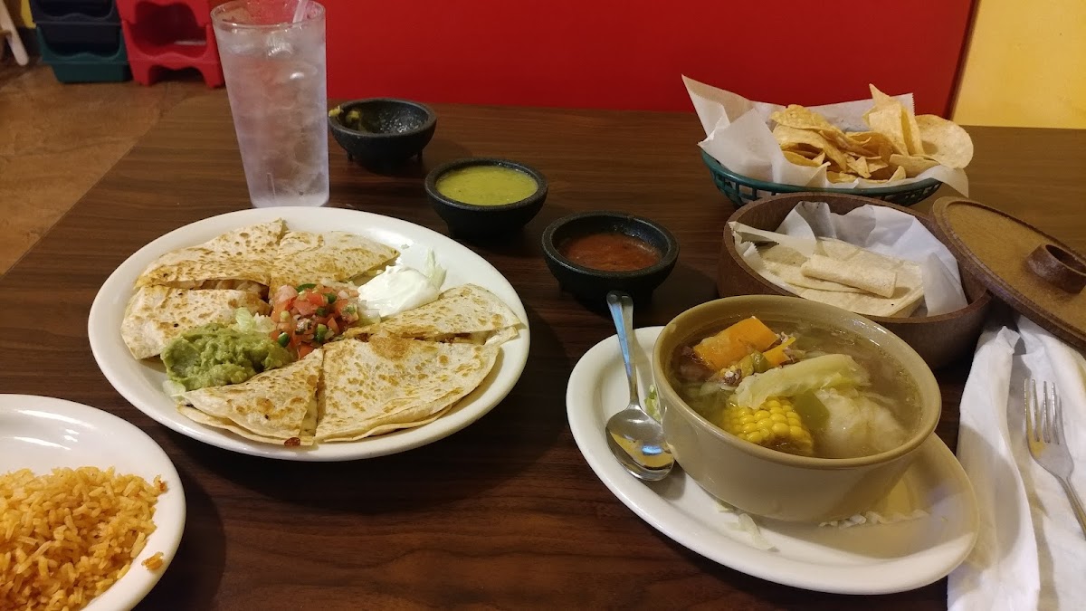 Ernesto's Mexican Restaurant-10