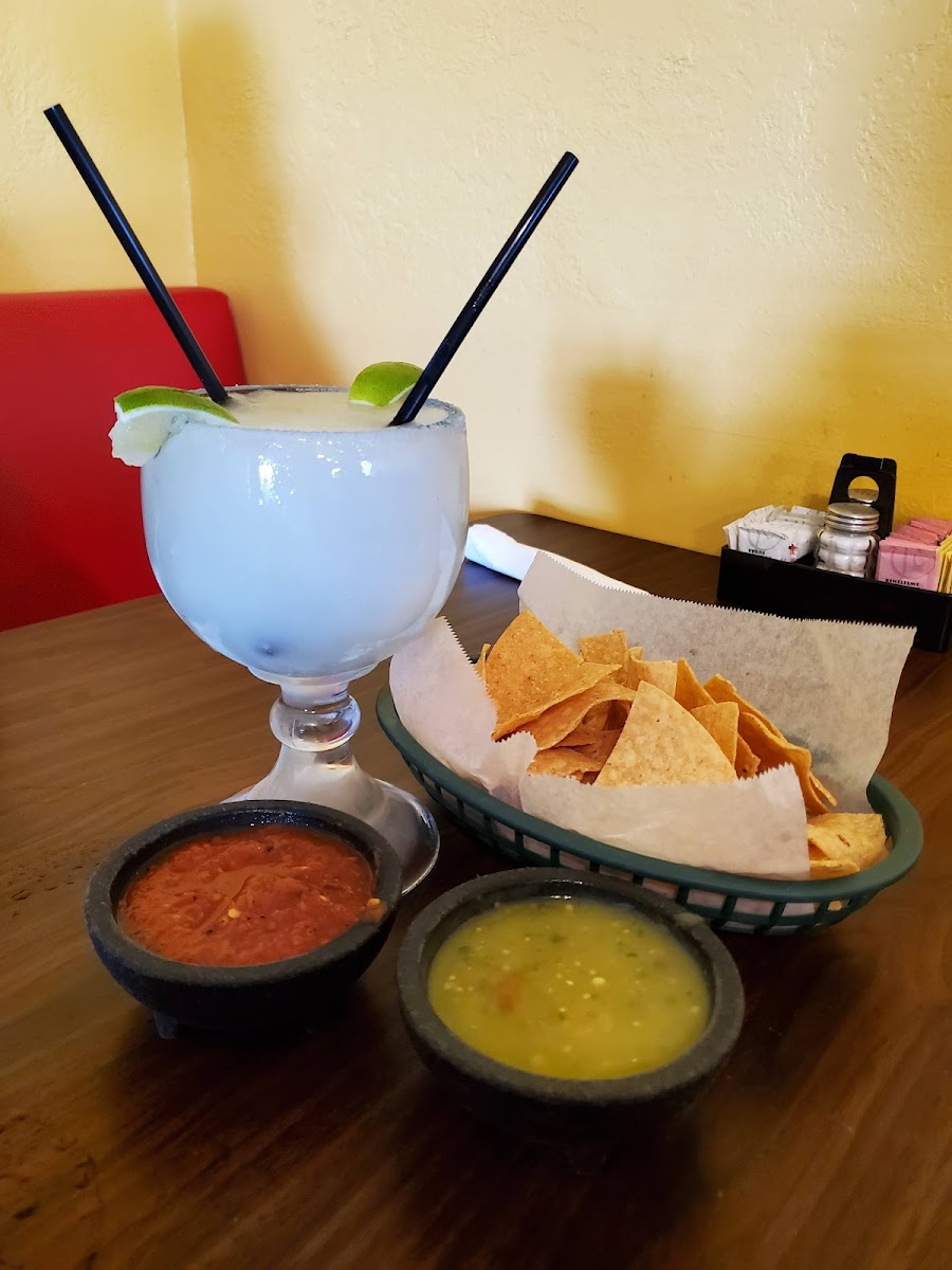 Ernesto's Mexican Restaurant-5