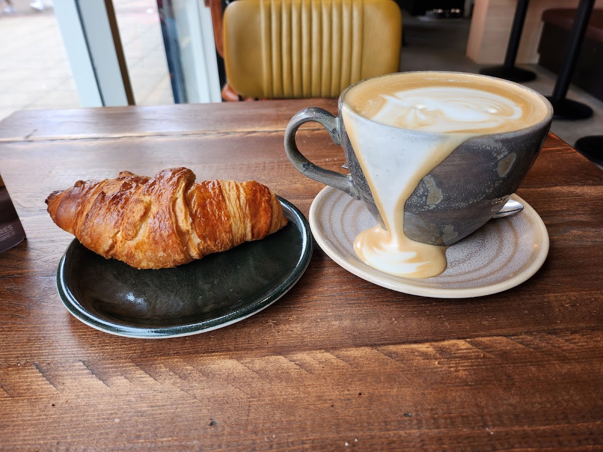 Esquires Coffee Corby-7