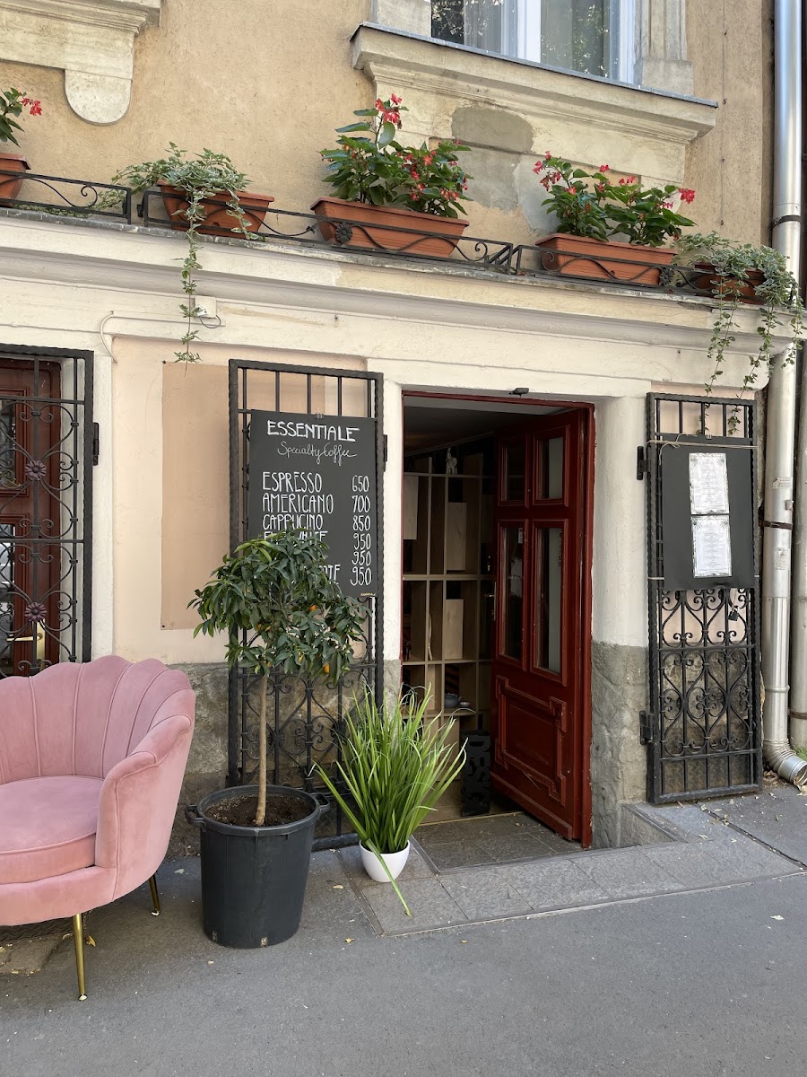 Essentiale Brunch, Specialty Coffee And Tea