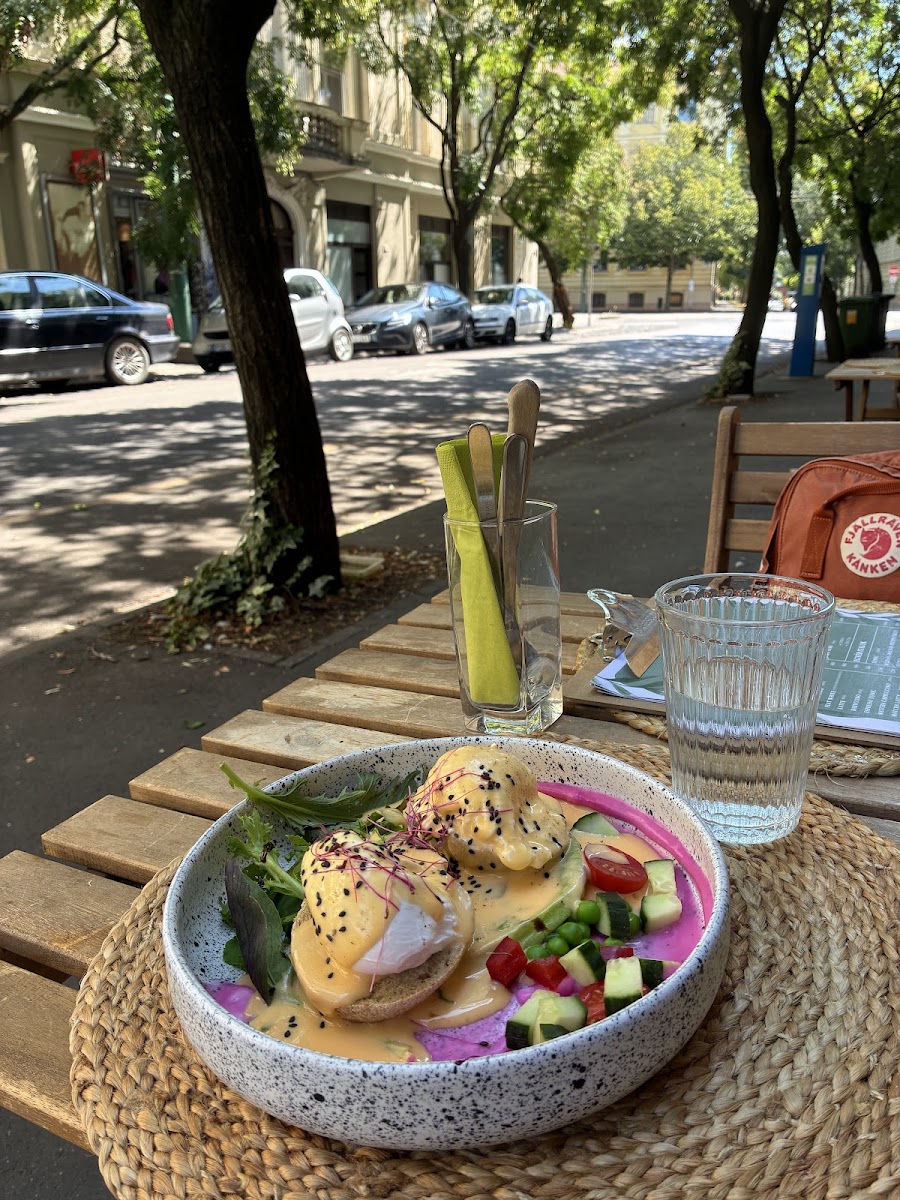 Essentiale Brunch, Specialty Coffee And Tea-4