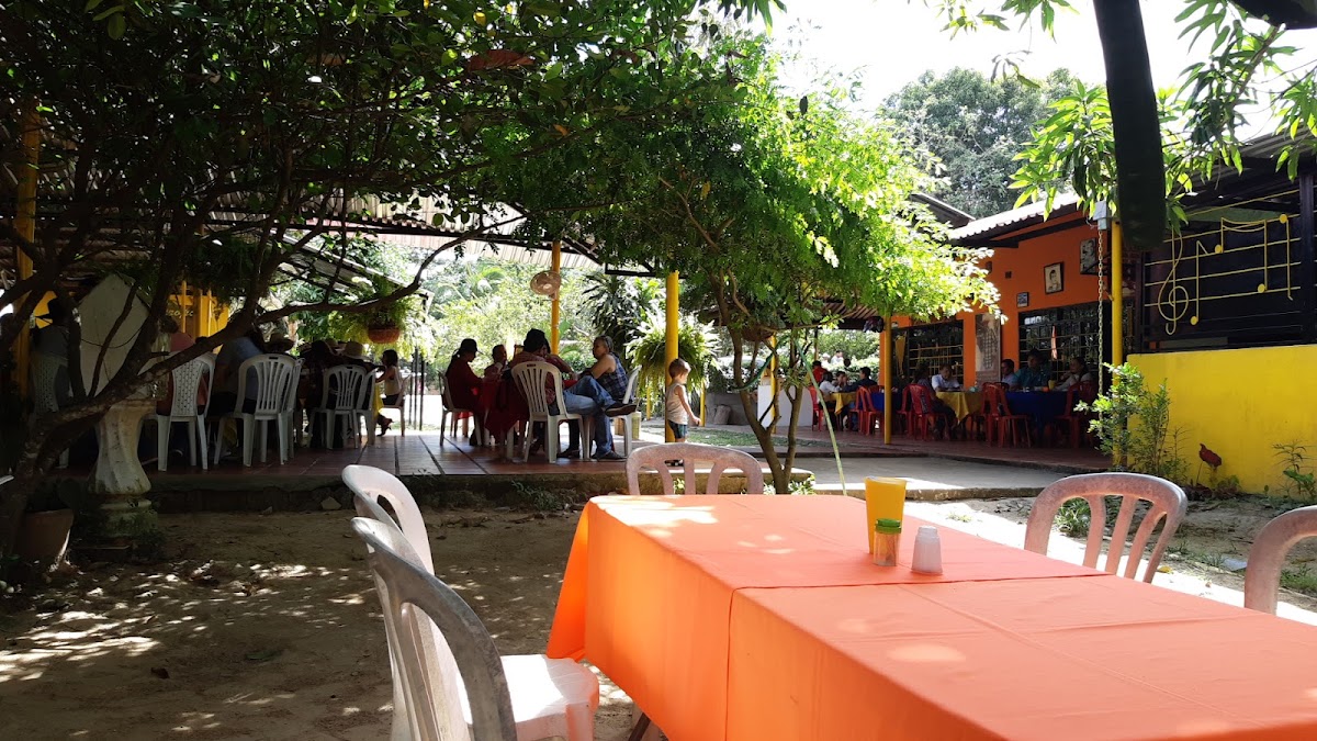 Estadero La Camoruca