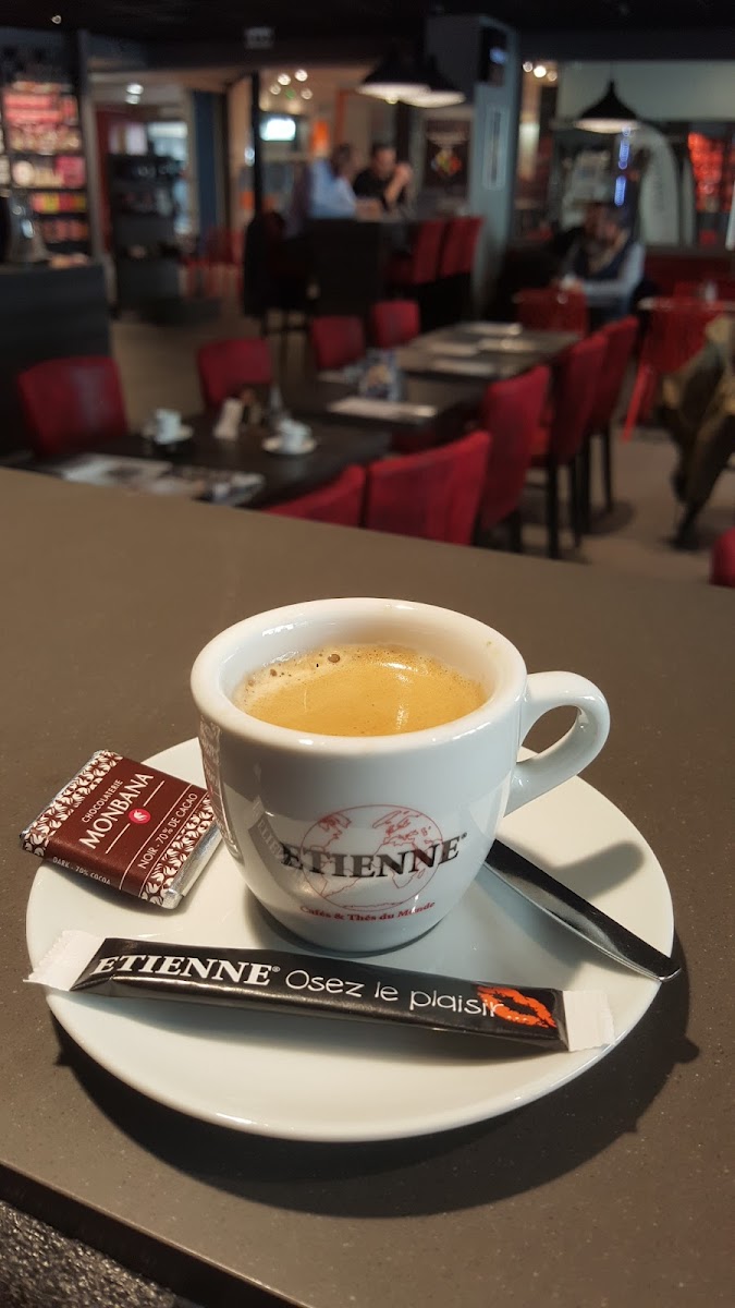 Etienne Coffee & Shop Angers-6