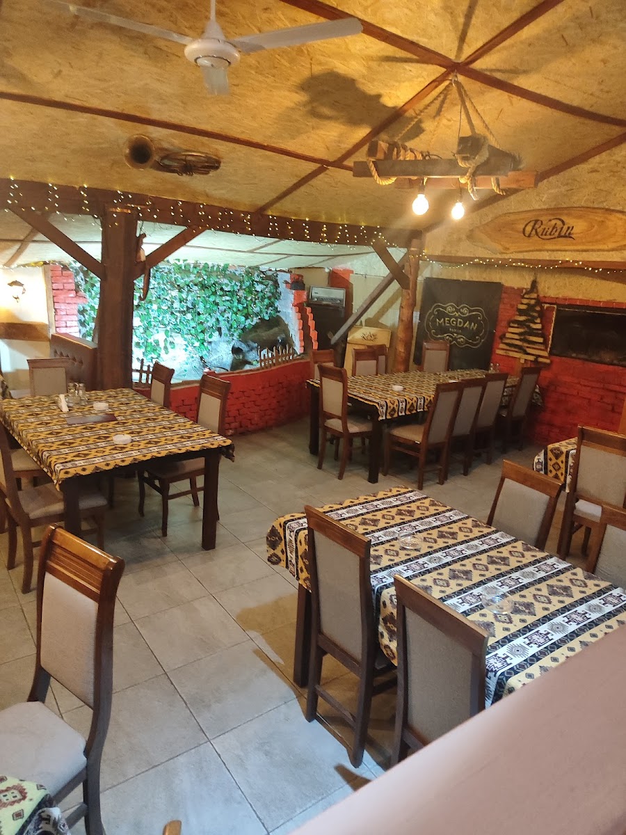 Etno Restoran 'naša Kuća'-3