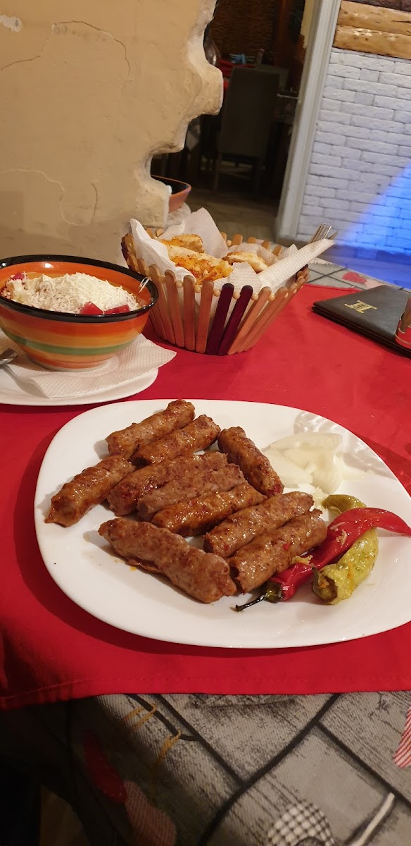 Etno Restoran 'naša Kuća'-6