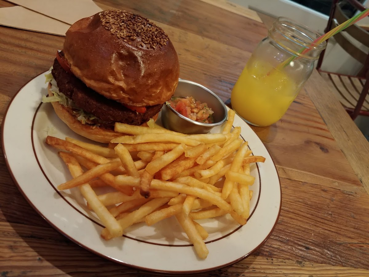 Eviltex Hamburgers & Tex-Mex-5