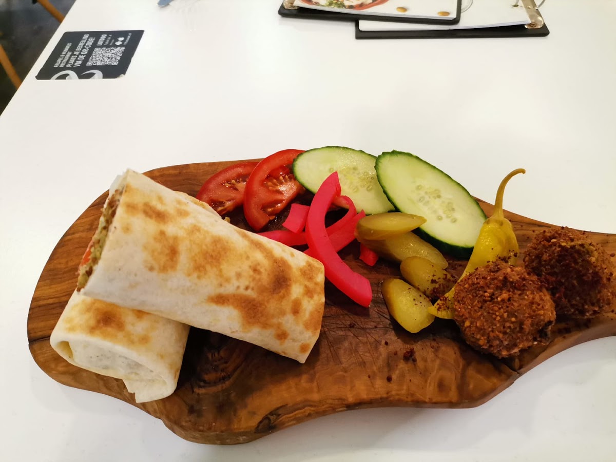 Falafel En Hummus-7
