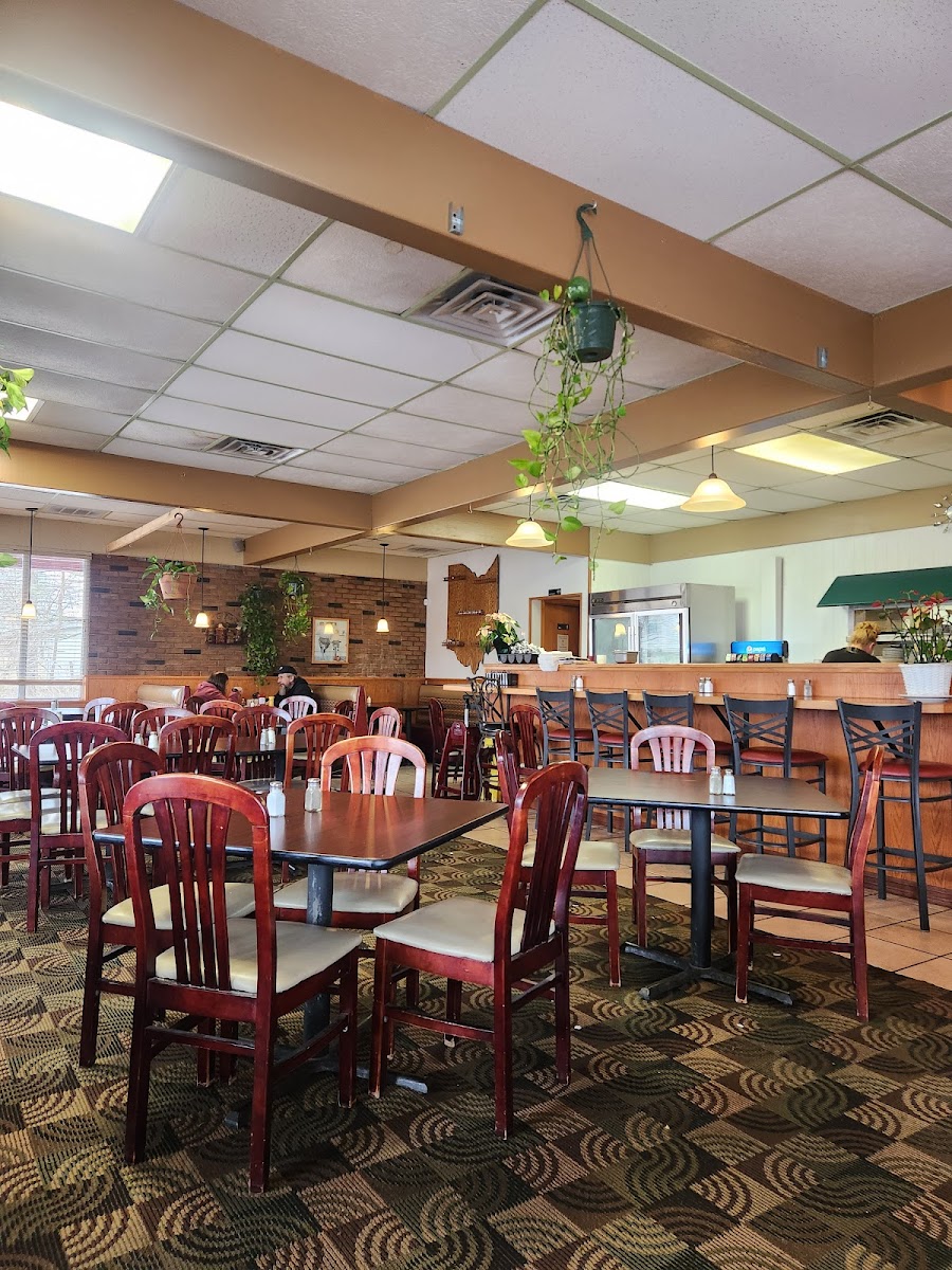Falcon Family Restaurant-3