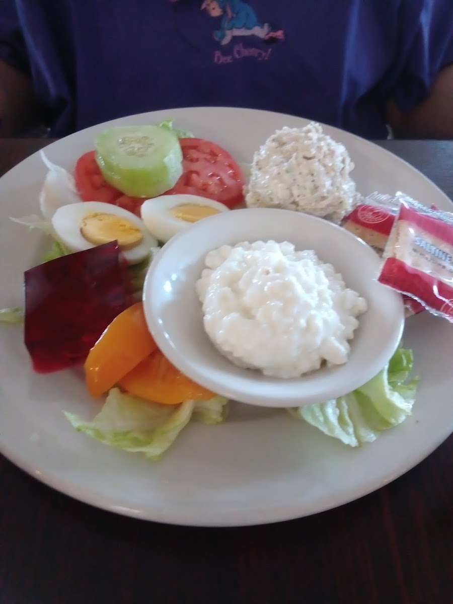 Falcon Family Restaurant-8