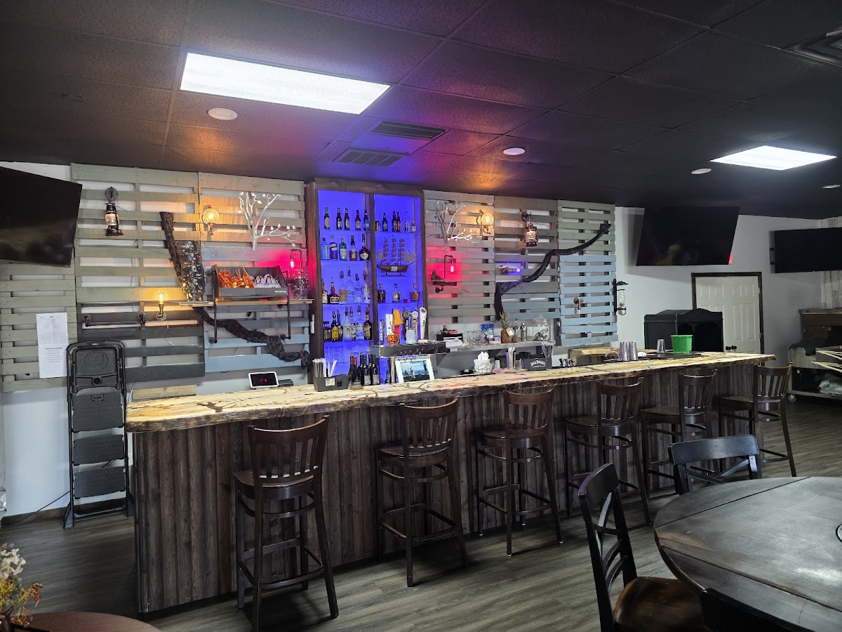 Family Tree-Ts Restaurant And Catering