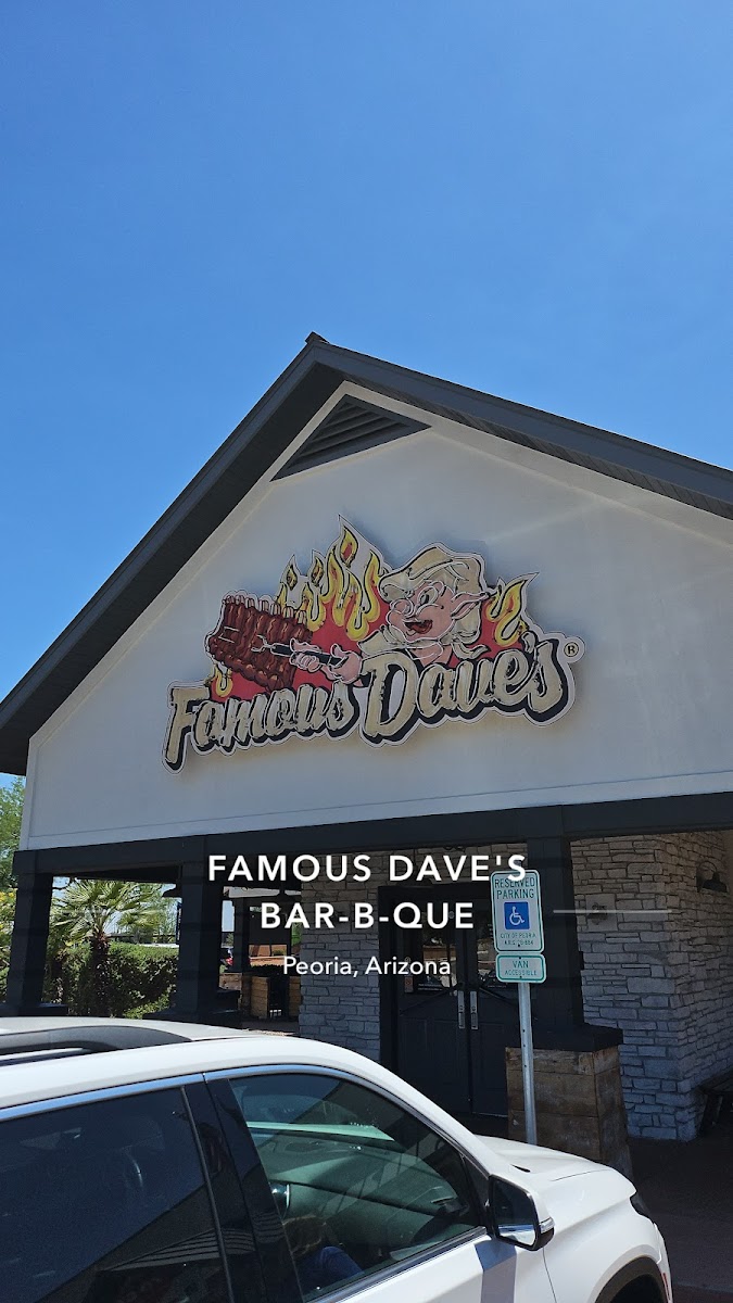Famous Dave's Bar-B-Que