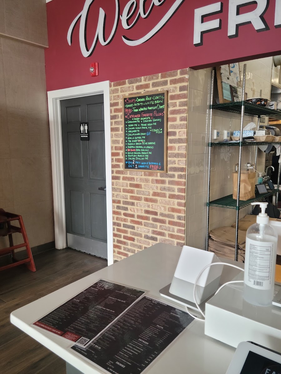 Menu Famous Pizza Paramus-6