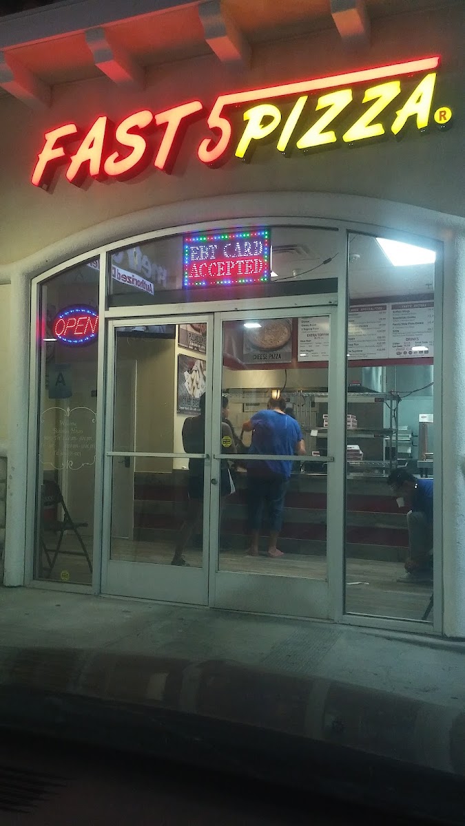 Fast 5 Pizza
