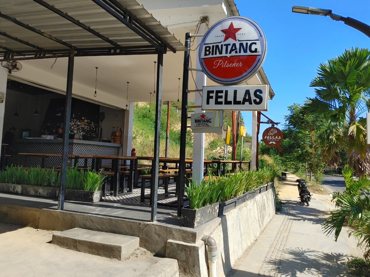 Fellas Pizzeria