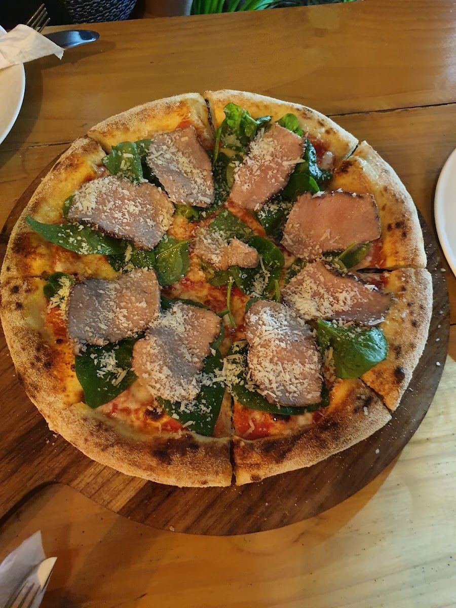 Fellas Pizzeria-8