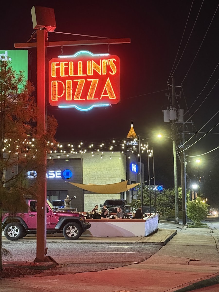 Fellini's Pizza
